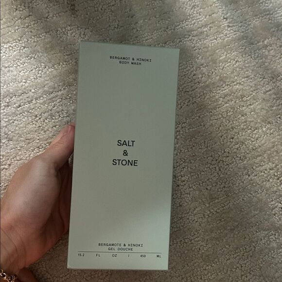 NIB SALT & STONE | Bergamot & Hinoki Body Wash with Niacinamide + Probiotic … - Picture 6 of 8